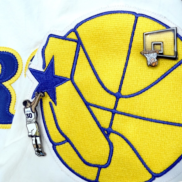 3-Point King Lapel Pins - Picture 3 of 5